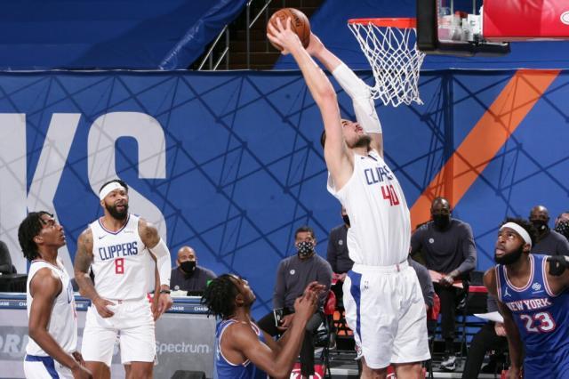 开云中国官网-六连客已经过半 新赛季快艇的板凳深度还够用吗?